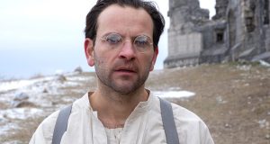 CAMPO DI BATTAGLIA, di Gianni Amelio CAMPO DI BATTAGLIA, il nuovo film di Gianni Amelio a Venezia 81