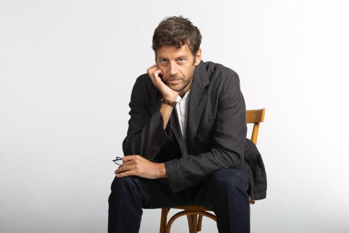 TOMMASO BASILI ne "La dolce villa": «E' uno sguardo su come potrebbe essere l'Italia»